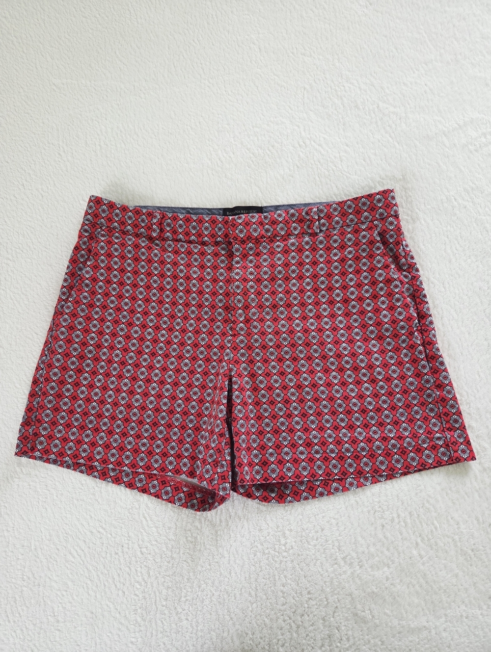 Banana Republic ✨️ Red Patterned Cotton Women's Shorts Size 10